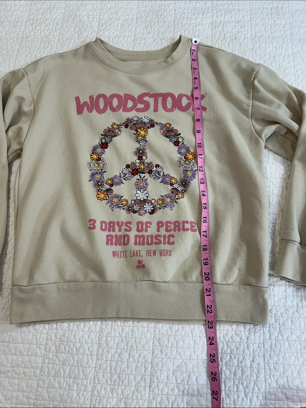 Woodstock cream crew neck peace sign sweater sweatshirt sz Small - Picture 5 of 6